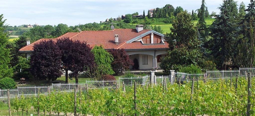 B&B Vigneto Pardom Montiglio エクステリア 写真